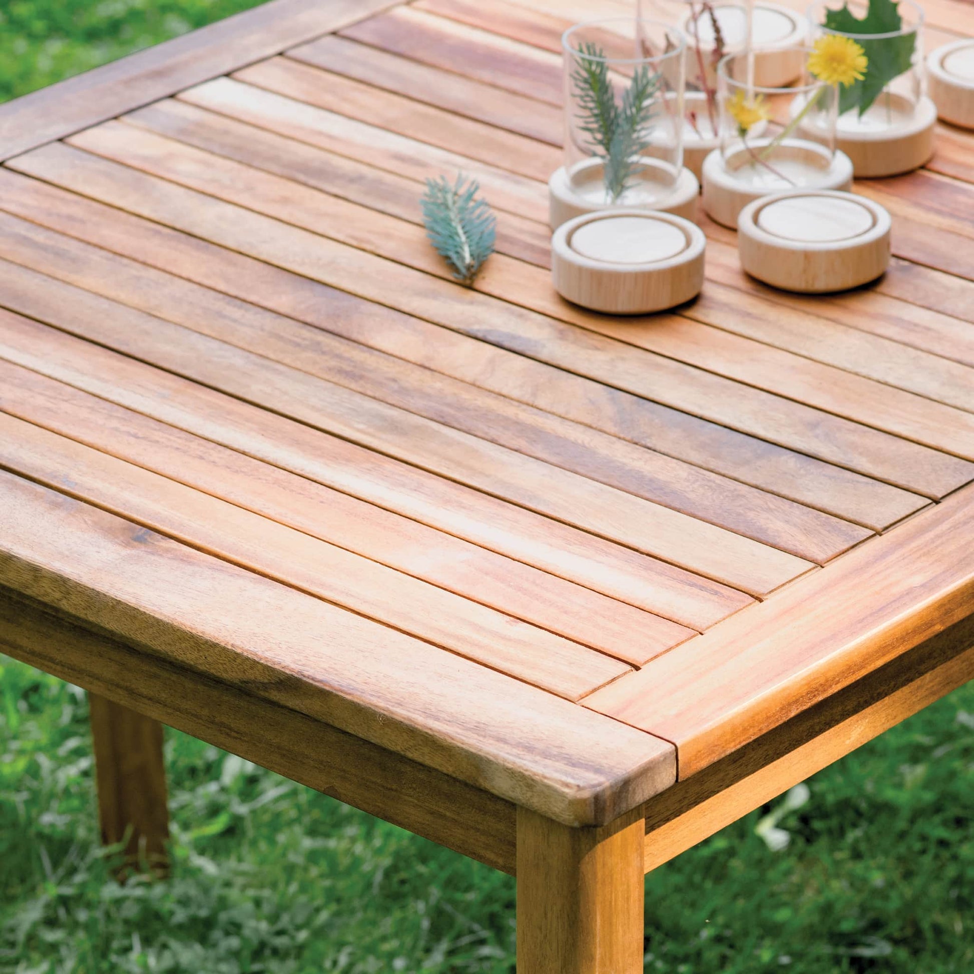 Acadia Outdoor Table